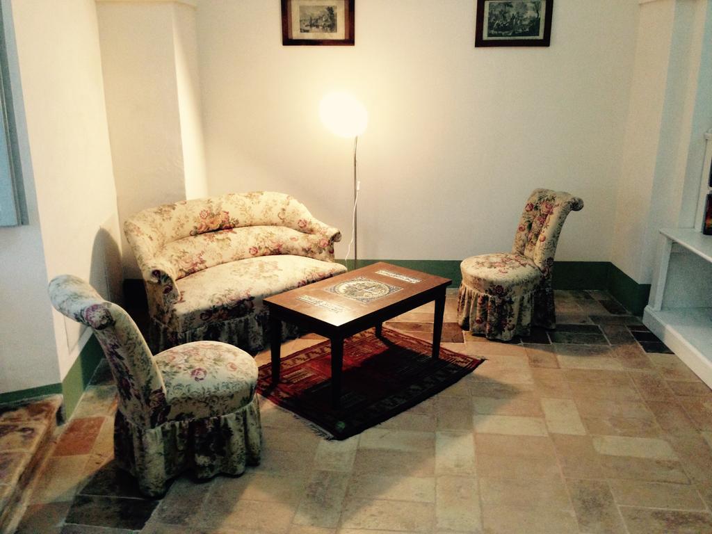 B&B Antica Biblioteca แฟร์โม ภายนอก รูปภาพ