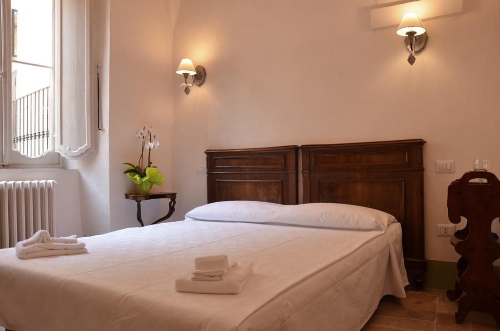 B&B Antica Biblioteca แฟร์โม ห้อง รูปภาพ