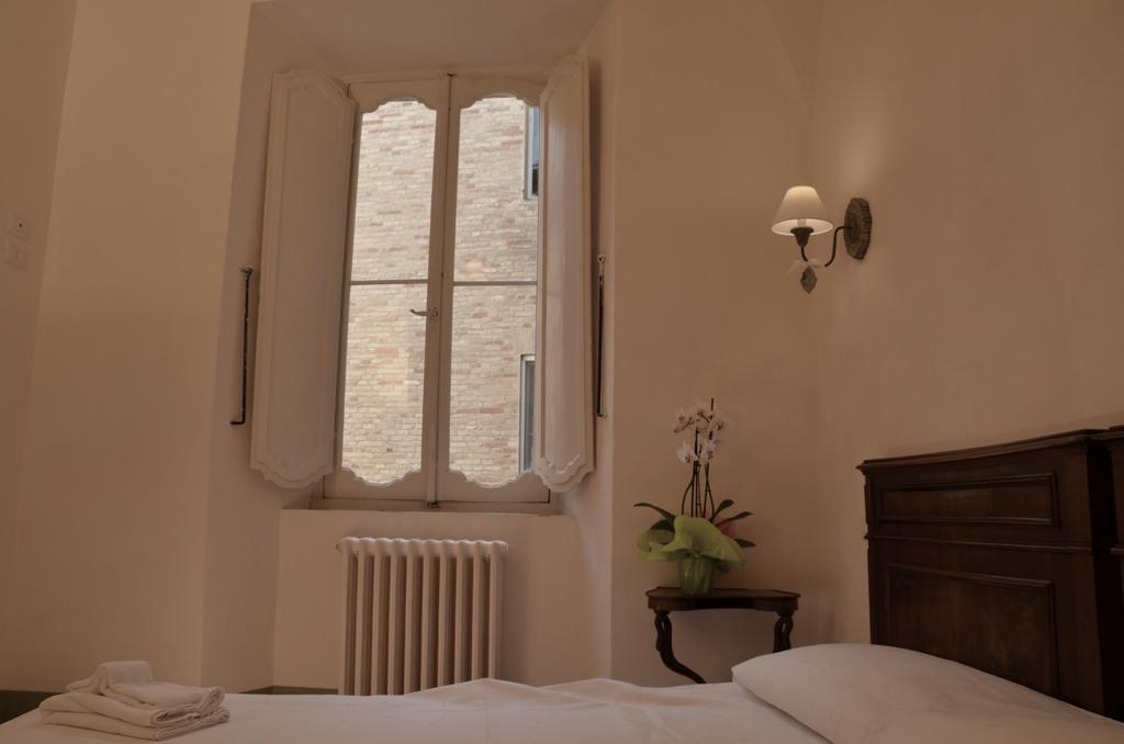 B&B Antica Biblioteca แฟร์โม ห้อง รูปภาพ