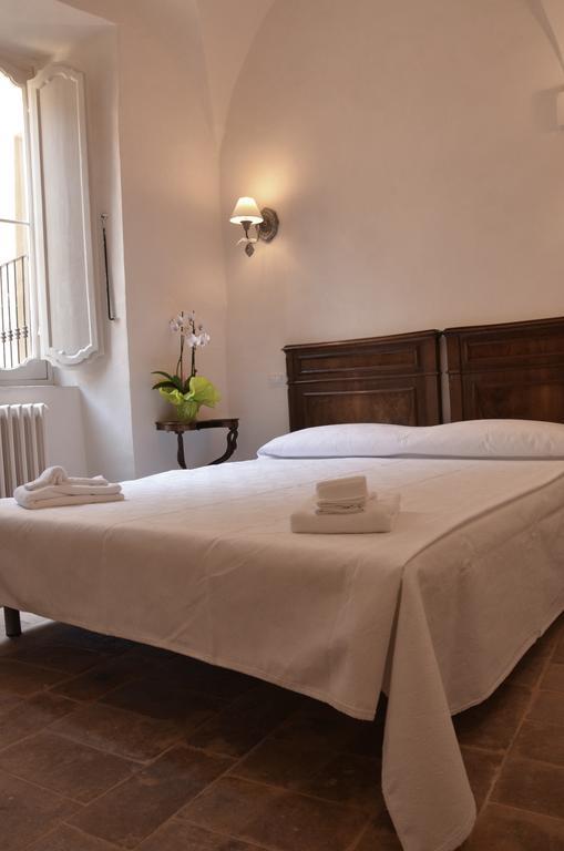 B&B Antica Biblioteca แฟร์โม ห้อง รูปภาพ