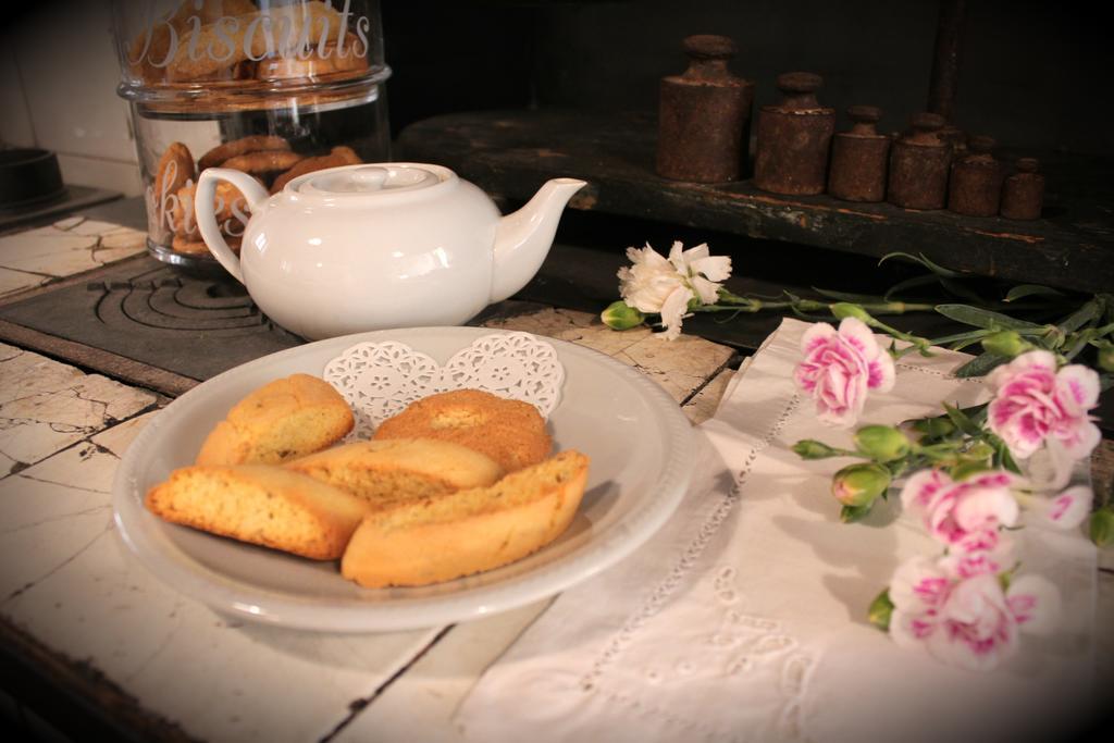 B&B Antica Biblioteca แฟร์โม ภายนอก รูปภาพ